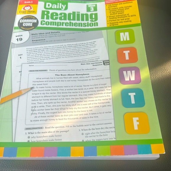 Daily reading comprehension, common core learning book grade 3 - Picture 1 of 3